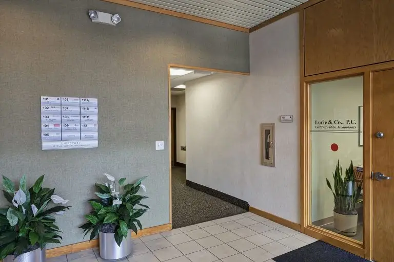 292-Washington-Avenue-Extension-Lobby-1
