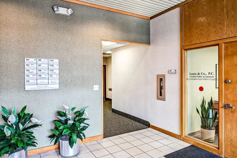 292-Washington-Avenue-Extension-Lobby-2